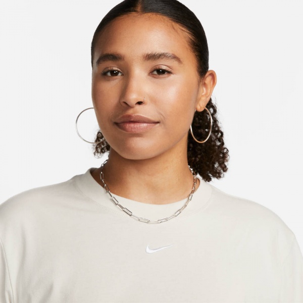 Футболка Nike W NSW TEE ESSNTL LBR FD4149-104 р.M бежевий