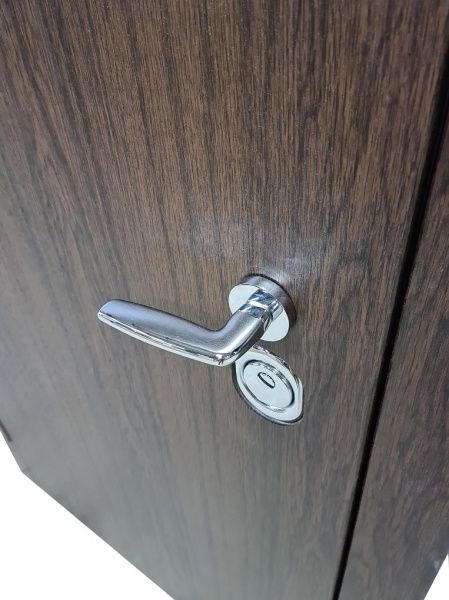 Двері вхідні Булат Гарант гладкі 156 Вуличні дуб темний 2050x850мм праві