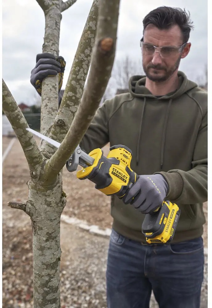 Пила сабельная Stanley FatMax SFMCS305B