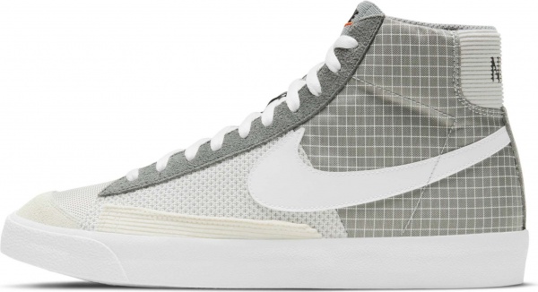 Кросівки Nike Blazer Mid '77 Patch DD1162-001 р.US 10,5 сірий