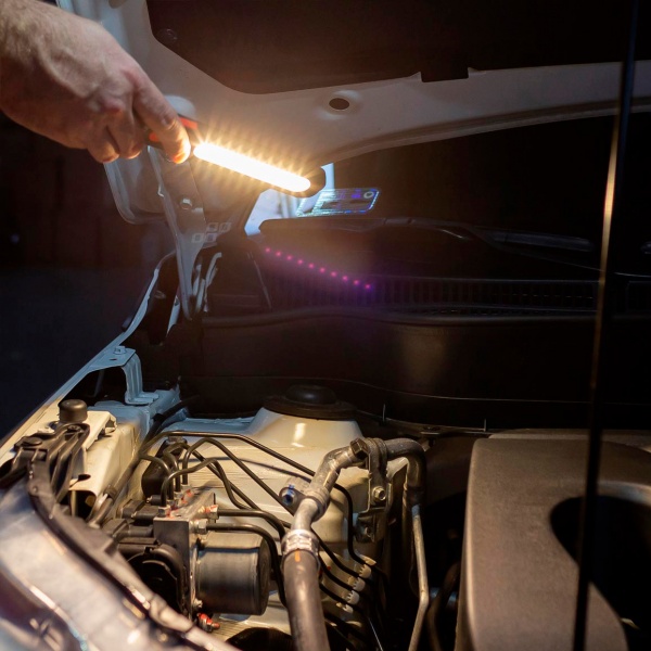 Фонарик AMiO WT08 черно-красный