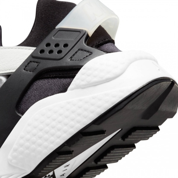 Кроссовки Nike NIKE AIR HUARACHE DD1068-001 р.45 белый