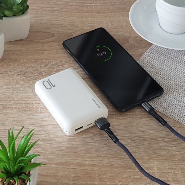 Универсальная мобильная батарея MakeFuture 10000 mAh (MPB-101WH) White 