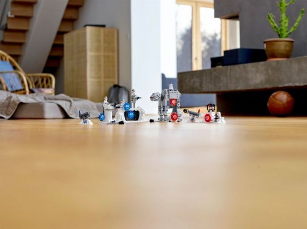 Конструктор LEGO Star Wars Боевые действия: Защита базы «Эхо» 75241