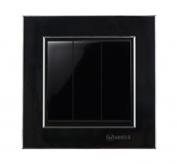 Выключатель трехклавишный Makel Karea без подсветки черный глянец 56111091