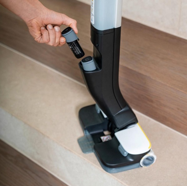 Пылесос моющий Karcher FC 4-4 Battery Set (1.056-400.0)