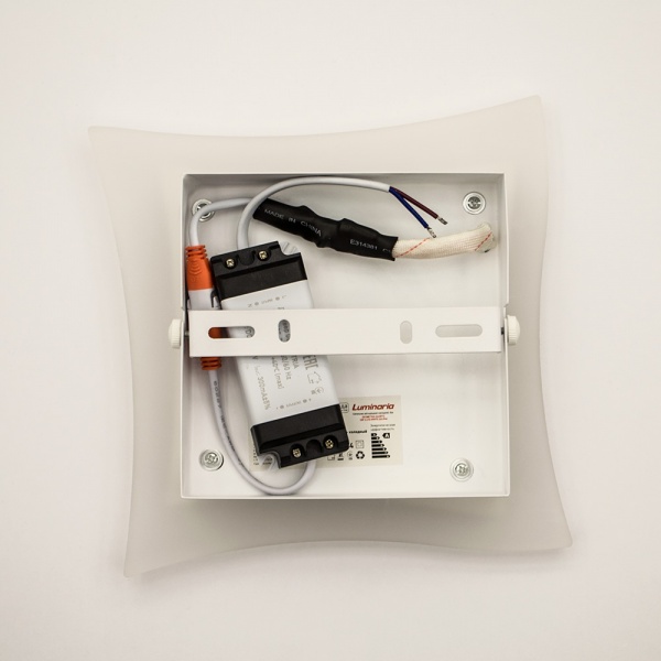 Бра Luminaria LED 18 Вт белый GEOMETRIA QUARTO 18W 