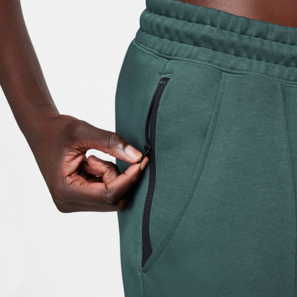 Брюки Nike W NSW TCH FLC MR JGGR FB8330-328 р. L зеленый