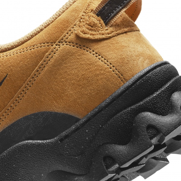 Кроссовки Nike W LAHAR LOW DB9953-700 р.US 9 черный