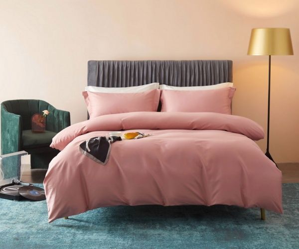 Комплект постельного белья Mono семейный розовый 