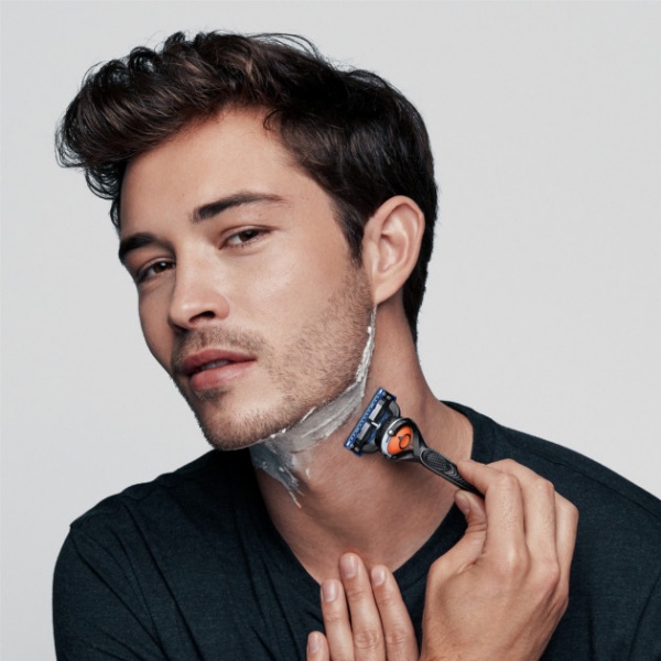 Триммер Braun MGK 3245 Black/Blue + бритва Gillette