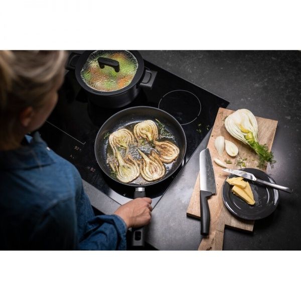 Нож сантоку Fiskars Hard Edge 16 см (1051761)