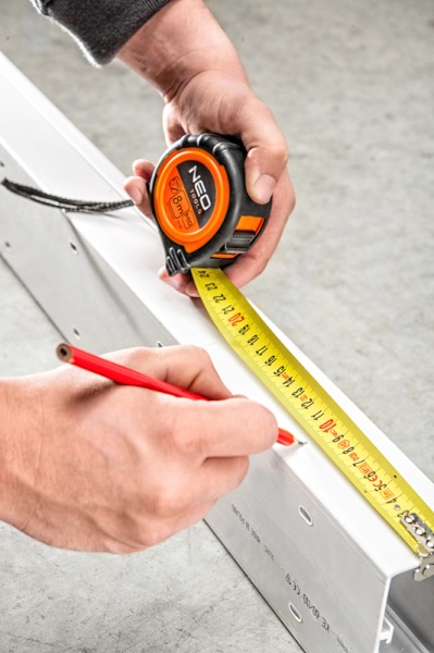 Рулетка NEO tools сталева стрiчка 67-185 5 м x 25 мм