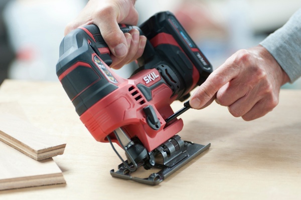 Электролобзик SKIL SW1E3420CA