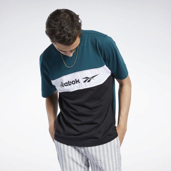 Футболка Reebok CL F LINEAR TEE FN2953 M зелений