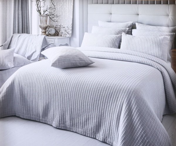 Покривало Macao 230x270 см Antonio Pereira світло-сірий 