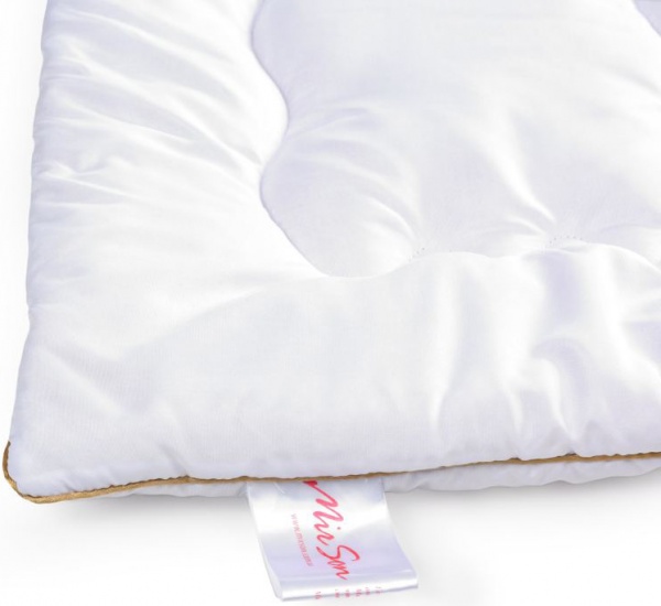 Одеяло шерстяное Mikrosatin Gold Woolen Hand Made 168 деми (2200000460387) 155x215 см MirSon