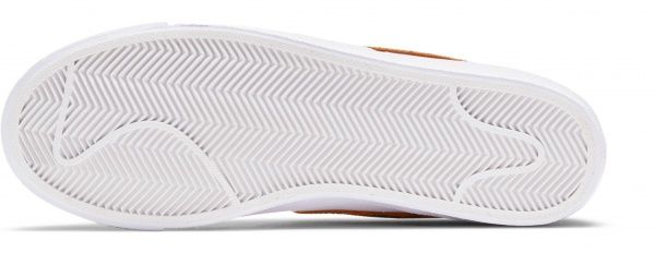 Кроссовки Nike Blazer Mid '77 SE DA8736-101 р.US 6,5 белый