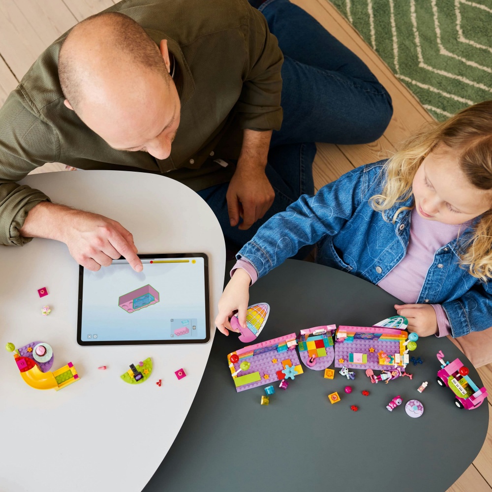 Конструктор LEGO Gabby's Dollhouse Святкова кімната Ґаббі 10797