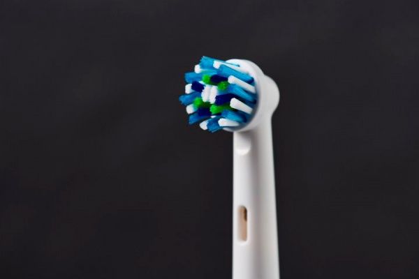 Электрическая зубная щетка Oral-B Smart 4 4100s D601.524.3 CR