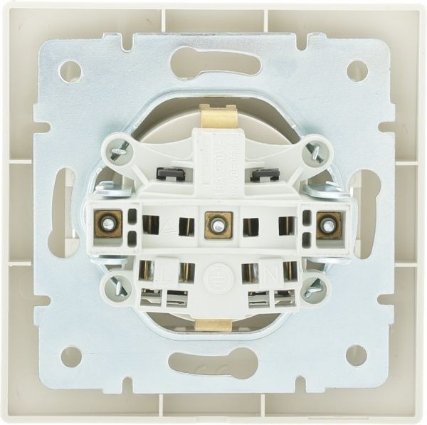 Розетка із заземленням UP! (Underprice) One Plus з кришкою крем 706-0303-123B