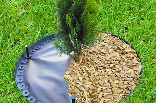 Бордюр газонный GARTEC универсальный коричневый (+20 кольев для фиксации)