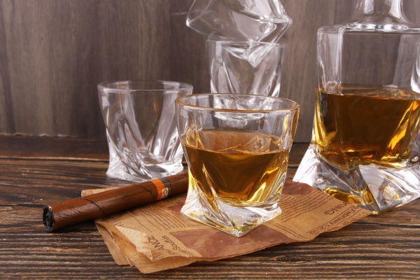 Набір для віскі Sette 7 предметів Fiora