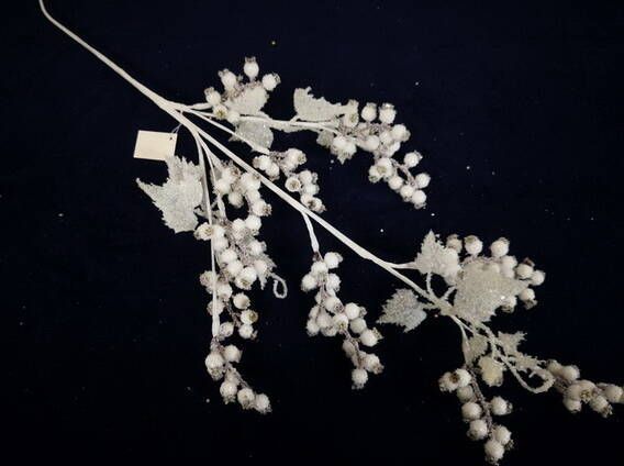 Декорація новорічна Гілка з ягодами та листям 80 см EPI-17A3380 