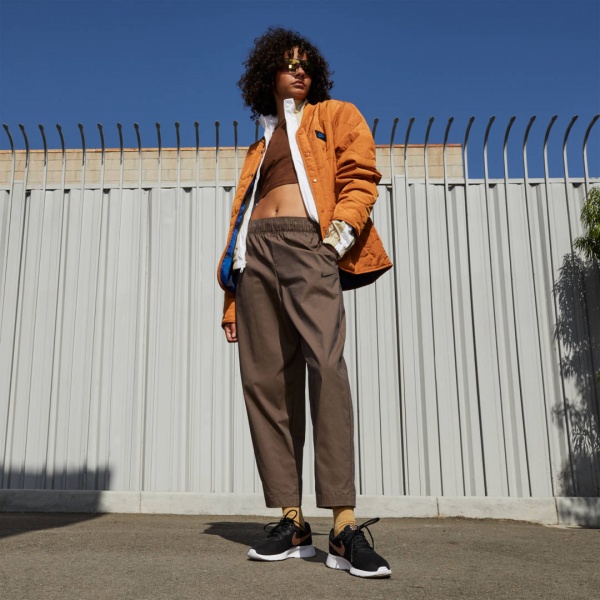 Кросівки Nike WMNS TANJUN DJ6257-001 р.36 чорний