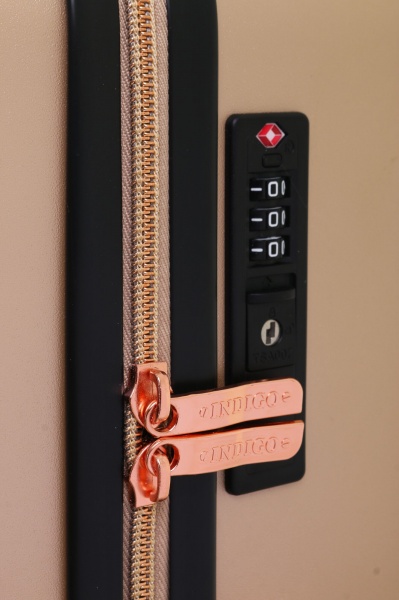 Чемодан 94 л золотистый LS22100 68х48х39 ABS 