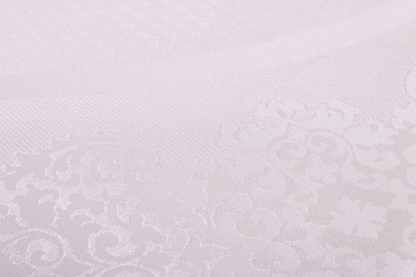 Скатерть Caramel овальная жаккард панно 160x220 см серый Karna 