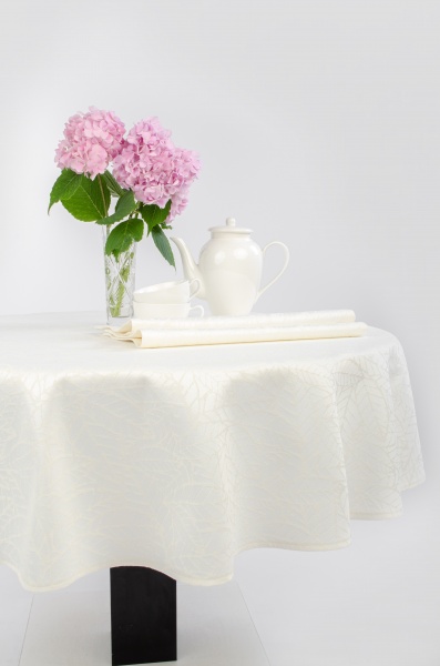 Скатерть Лист 115-23/00 d140 бежевый Эдельвика 