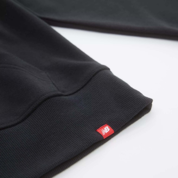 Джемпер New Balance ESSENTIALS STACKED LOGO ЧОРН. MT03558BK р. M чорний