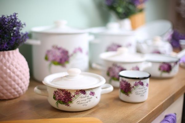 Каструля з кришкою емальована 1,5 л Віола Idilia