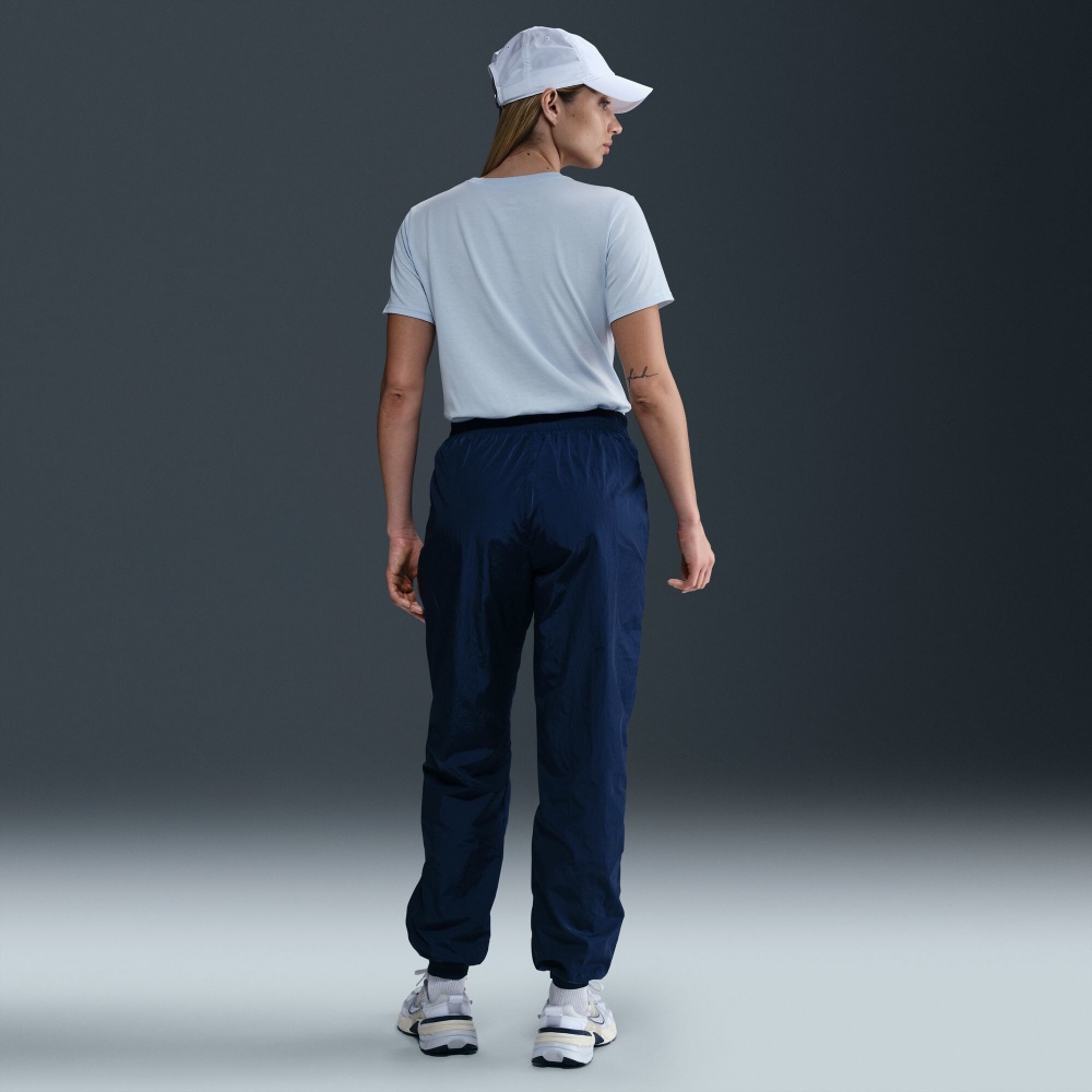 Футболка Nike W NSW CLUB SS TEE DX7902-423 р.L голубой