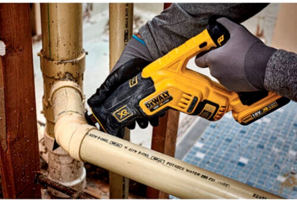 Пила шабельна DeWalt FleхVolt акумуляторна DCS367N