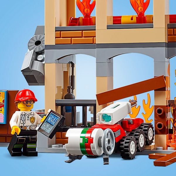 Конструктор LEGO City Городская пожарная бригада 60216