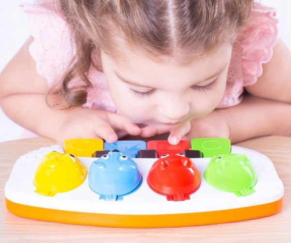 Игрушка интерактивная Bebelino Панель Поющие животные 58124