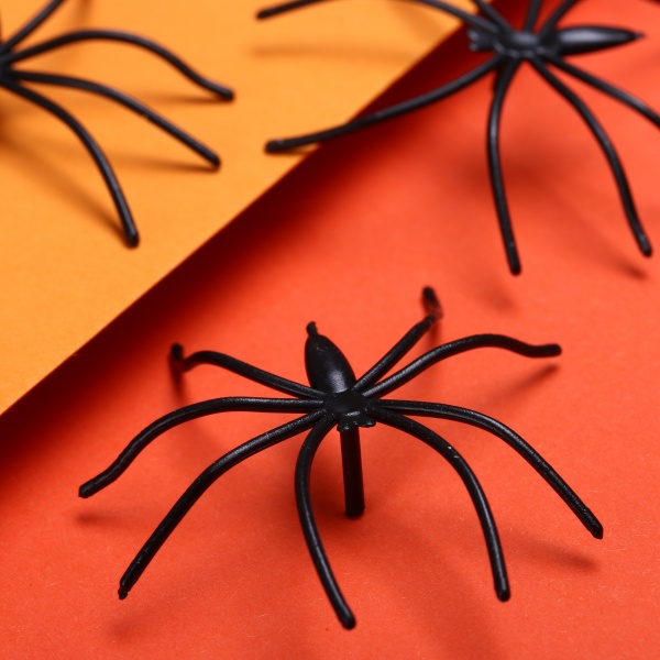 Набір павуків Хелловін 4x5 см 10 шт. чорні 973678 YES! Fun