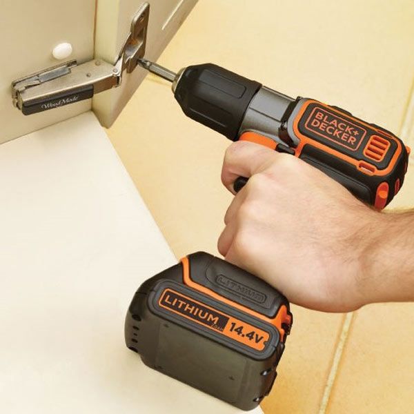 Шуруповерт Black&Decker ASD14KB