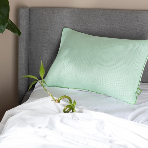 Подушка антиаллергенная стеганная Bamboo IDEIA 50x70 белый с зеленым