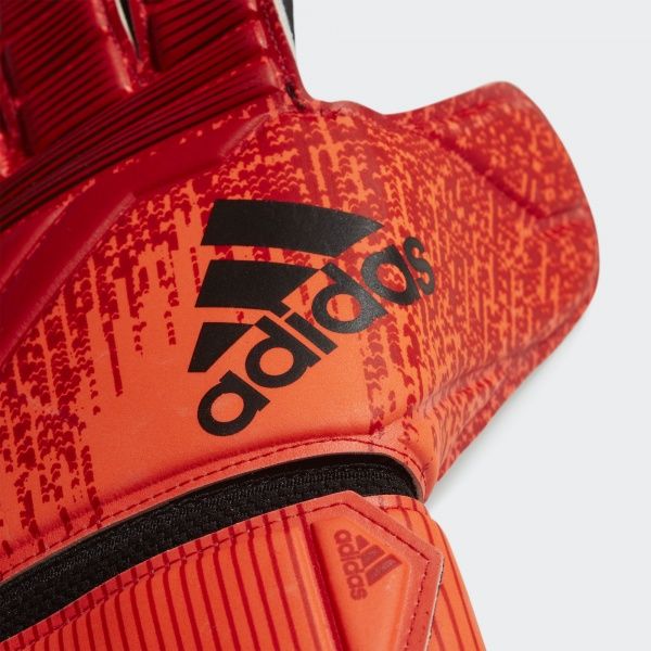 Вратарские перчатки Adidas PRED COMP р. 10 красный DN8566