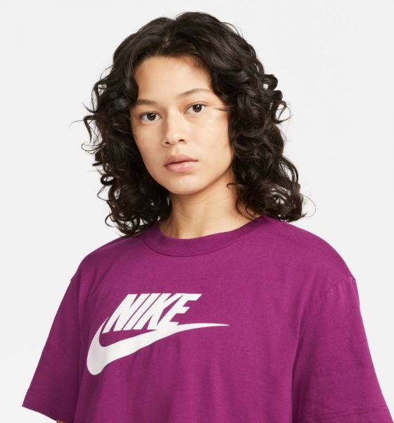Футболка Nike W NSW TEE ESSNTL CRP ICN FTR BV6175-610 р.XS бордовий