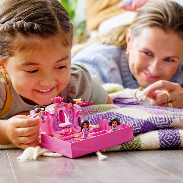 Конструктор LEGO ǀ Disney Princess Волшебная дверь Изабеллы 43201