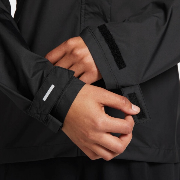 Ветровка Nike W NK FAST REPEL JACKET FB7451-010 р.XS черный