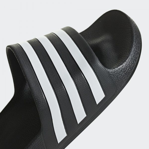 Шльопанці Adidas ADILETTE AQUA F35543 р. 8 чорний