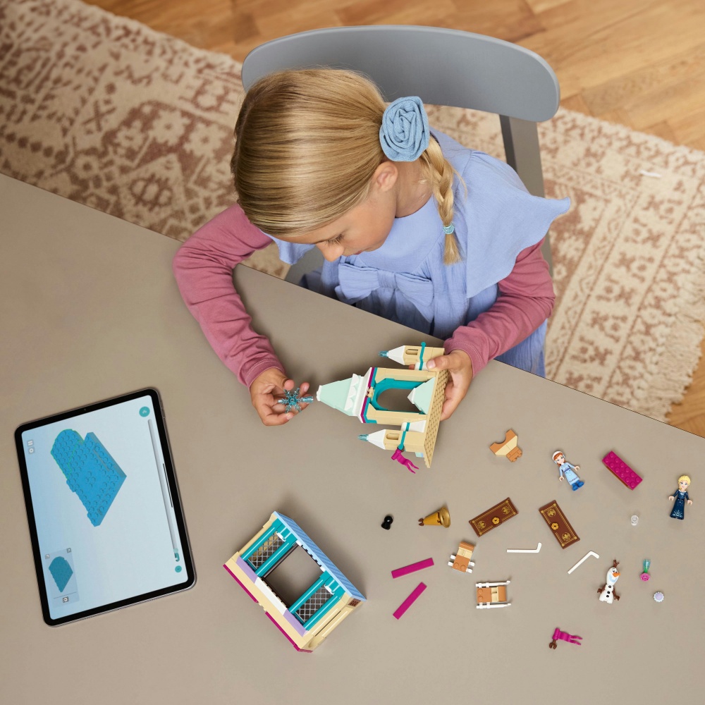 Конструктор LEGO Disney Princess Замёрзший замок в королевстве Эрендел 43265