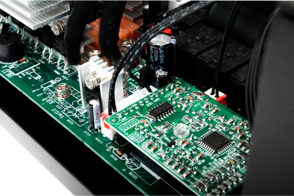 Джерело безперебійного живлення (ДБЖ) LogicPower LPM-PSW-1500VA (1050Вт)