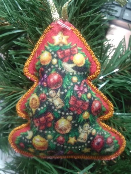 Підвіска фетрова Ялинка шари червона 8,5 см