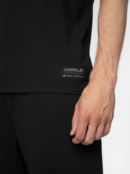 Футболка 4F T-SHIRT TSM011 H4Z22-TSM011-20S р.L чорний